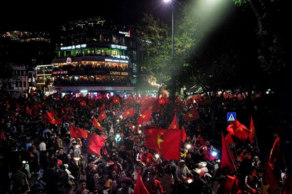 Hai nhiếp ảnh gia mang ‘Sắc màu Việt Nam’ tới Áo và Hy Lạp ảnh 1