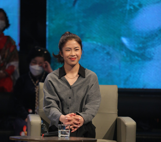 Cầu thủ Thanh Nhã, MC Anh Tuấn chia sẻ về mẹ đầy ngọt ngào nhân 8/3 ảnh 1