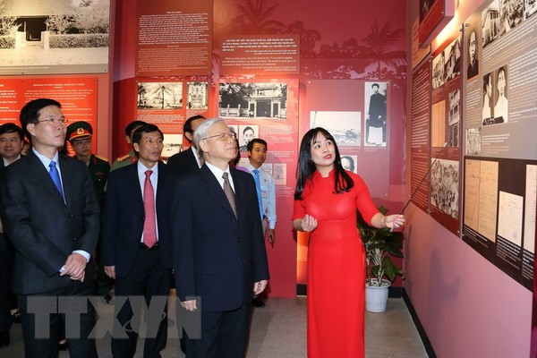 Dàn dựng sân khấu thực cảnh tái hiện cuộc đời cố Tổng bí thư Lê Duẩn ảnh 2