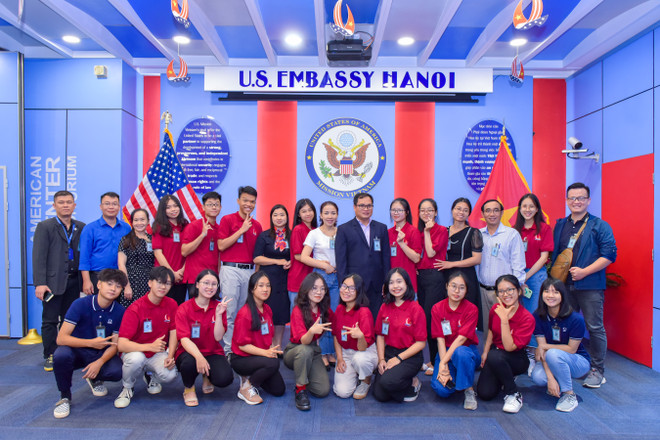 Thi hùng biện tiếng Anh, cơ hội giành 3 tuần đi Mỹ cho học sinh THPT ảnh 1