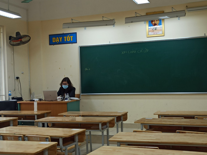 Hà Nội: Phụ huynh e dè, thận trọng trong tuần đầu học trực tiếp ảnh 1