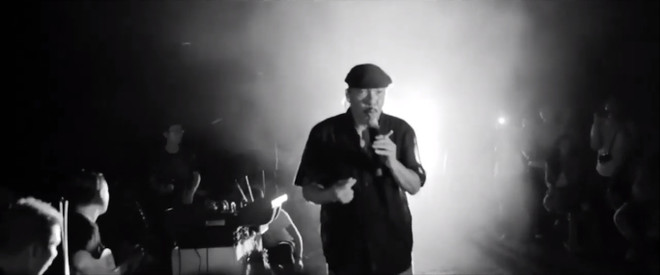 'Màu cỏ úa': Thông điệp 'không gục ngã' từ cuộc đời nhạc sỹ Trần Tiến ảnh 2