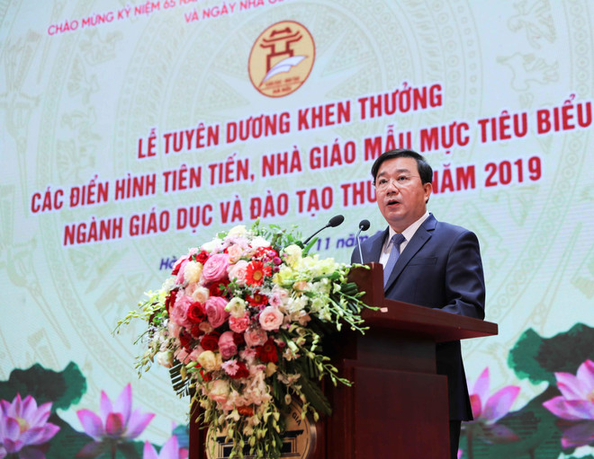 Hà Nội tôn vinh 40 nhà giáo tiêu biểu, xuất sắc nhất các cấp học ảnh 1