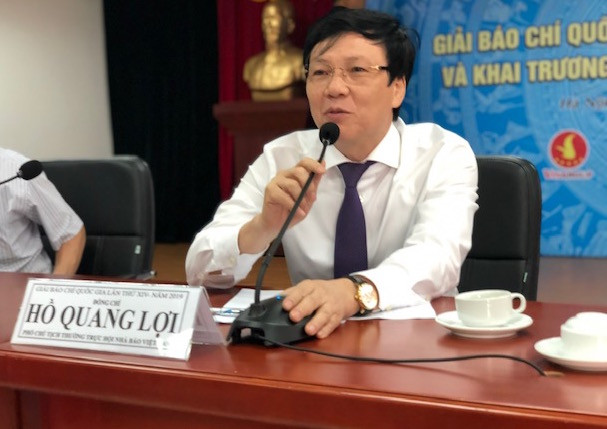 Ông Hồ Quang Lợi trong buổi họp báo thông tin về Giải Báo chí quốc gia lần thứ 14 diễn ra chiều 15/6 tại Hà Nội. (Ảnh: P. Mai/Vietnam+) Giải Báo chí quốc gia: Tồn tại ‘khoảng trống’ ở thể loại ký và ảnh ảnh 1