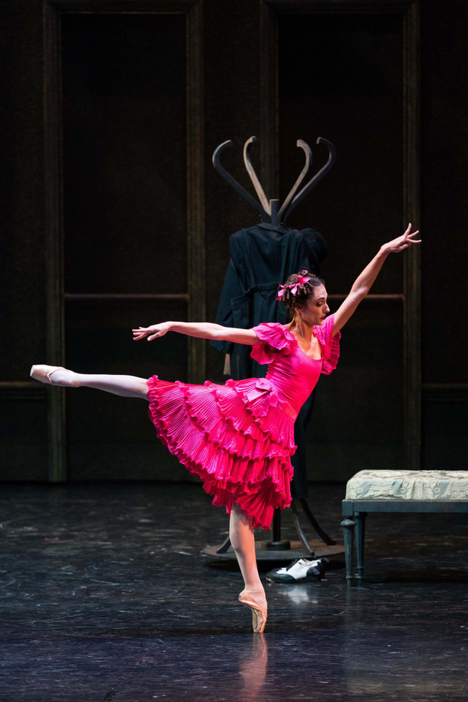 Giới thiệu vở ballet ‘Cô bé Lọ Lem’ lấy bối cảnh Hollywood tại Hà Nội ảnh 1