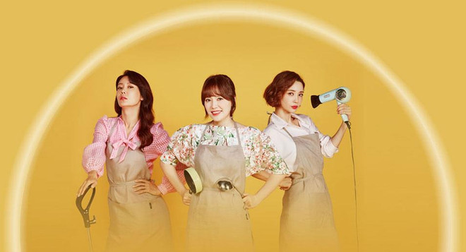 ‘Những quý bà nổi loạn’: Cách vượt qua khủng hoảng của bà nội trợ ảnh 1