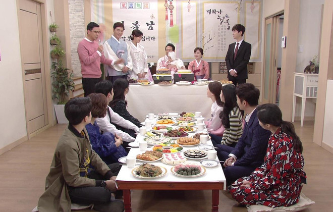 ‘Những quý bà nổi loạn’: Cách vượt qua khủng hoảng của bà nội trợ ảnh 2