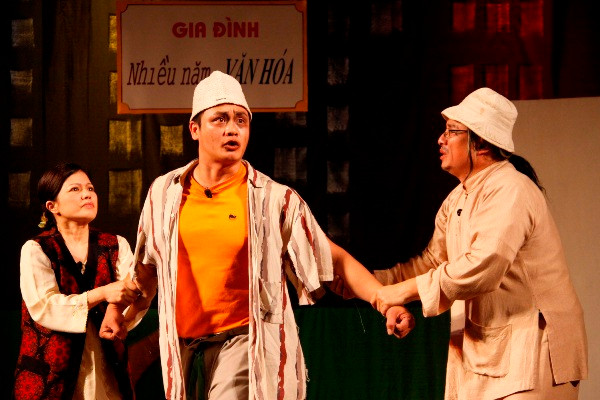 Hài kịch Hà Nội: Nhiều màu nhưng chưa sắc nét ảnh 2