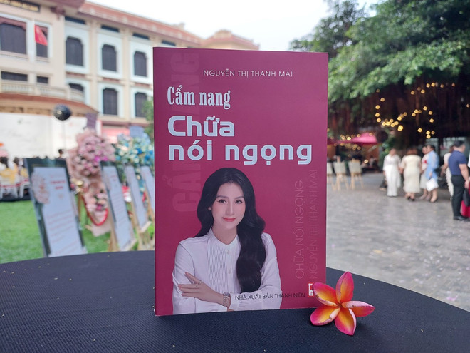 Sách do Nhà xuất bản Thanh niên ấn hành. (Ảnh: Minh Thu/Vietnam+) ngongnu2.jpg
