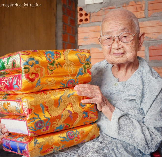 Vị Công tôn nữ cuối cùng làm gối tựa cung đình Huế qua đời ở tuổi 101 ảnh 1