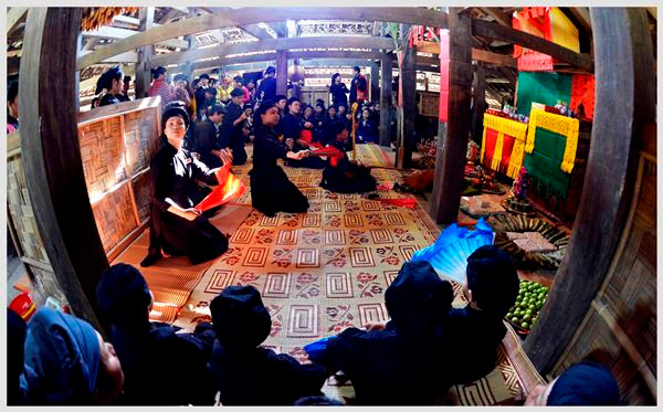 Tái hiện lễ cưới của dân tộc Tày giữa lòng Thủ đô Hà Nội ảnh 1