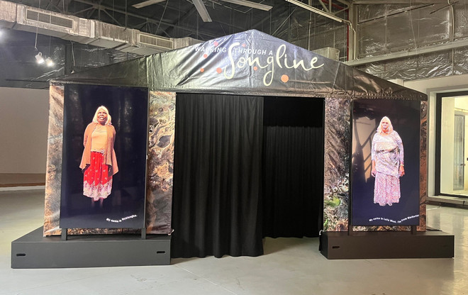 Tìm về văn hóa cổ của thổ dân Australia qua triển lãm đa phương tiện ảnh 3