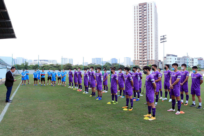 Chủ tịch nước Nguyễn Xuân Phúc gửi thư động viên đội tuyển Việt Nam ảnh 1