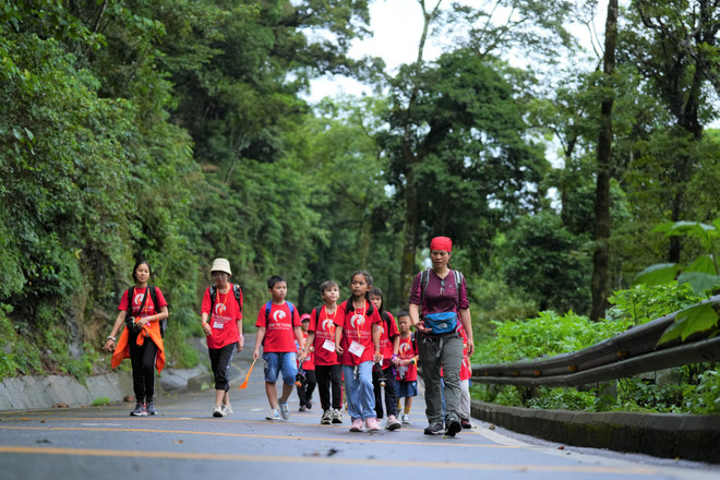 Chuyên gia tiết lộ bí quyết giúp trẻ “cai nghiện” máy tính, tivi ảnh 3