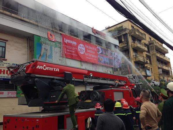 [Photo] Cận cảnh vụ cháy tại cửa hàng thức ăn nhanh ở Thanh Xuân Bắc ảnh 3