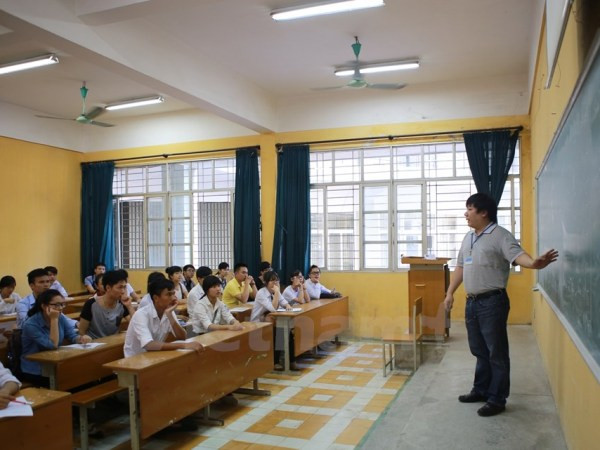 Năm học 2015-2016: Sẽ sáp nhập, giải thể các trường khó tuyển sinh ảnh 1