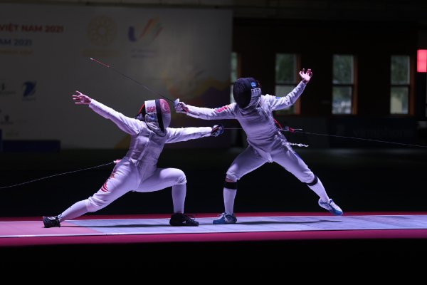 Dính chấn thương nặng, kiếm thủ Philippines vẫn đoạt huy chương vàng ảnh 2