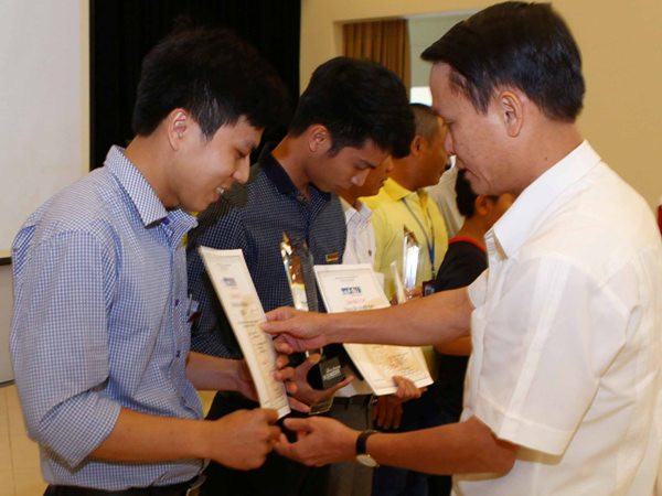 Giải báo chí TTXVN: Sân chơi bổ ích cho người làm báo toàn ngành ảnh 1