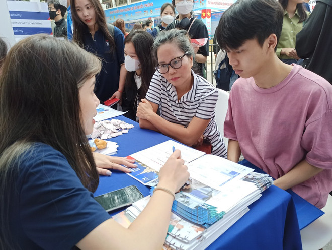 Các trường đại học công bố xét tuyển bổ sung hàng nghìn chỉ tiêu ảnh 1