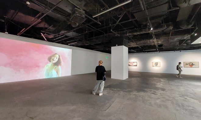 Nhà sản xuất của Taylor Swift giúp Hoàng Quyên ra mắt album mới ảnh 4