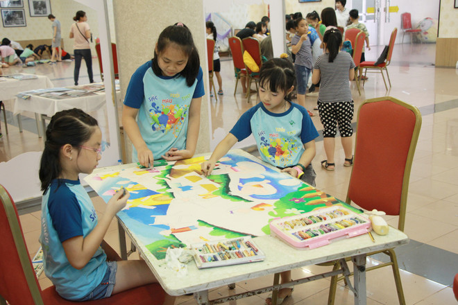 Trong khuôn khổ ngày hội, các em thiếu nhi sẽ được tham gia nhiều hoạt động vui chơi, trải nghiệm. (Ảnh: PV/Vietnam+) IMG_4601.JPG