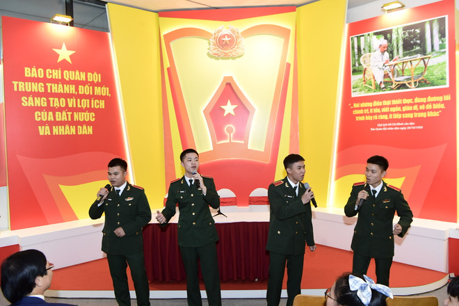 Văn hóa báo chí: 'Sức đề kháng' chống lại tiêu cực trong xã hội ảnh 1