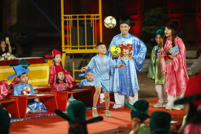 Chung kết 'Trạng nguyên nhí': Ca sỹ Đức Phúc sắm vai Trạng Tinh anh ảnh 1