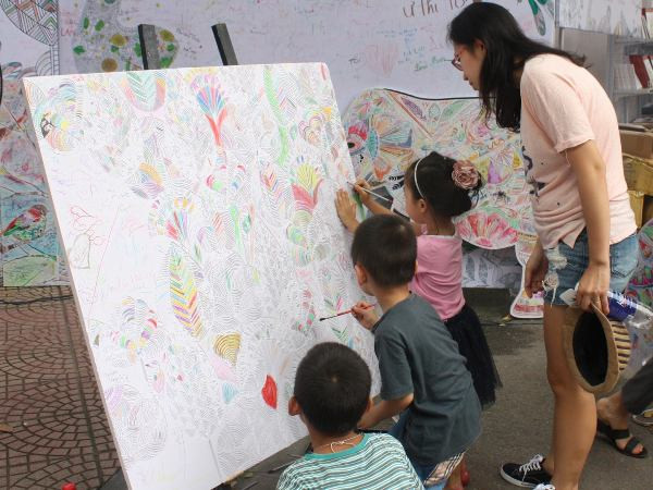 Triển lãm-Hội chợ sách Quốc tế Việt Nam 2015 thu về hơn 15 tỷ đồng ảnh 3