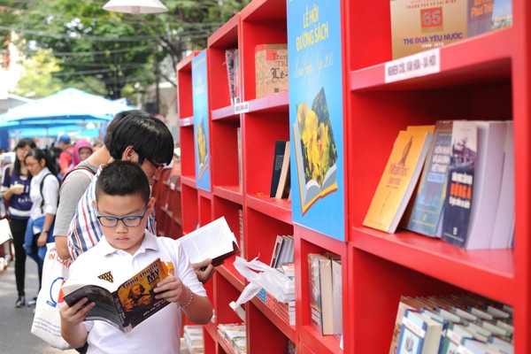 10.000 bản sách được giới thiệu tại “Hội sách mùa Xuân 2015” ảnh 1