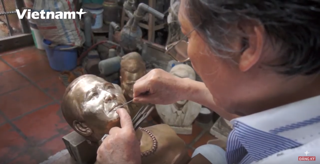 Nghệ nhân Lê Khang - ''phù thủy'' chế tác đồng giữa Hà thành ảnh 1
