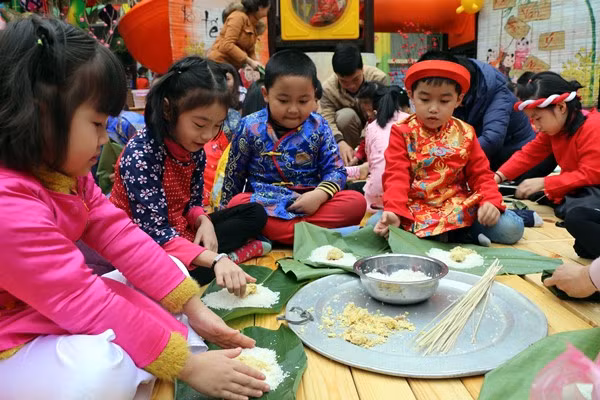 Tái hiện sắc màu văn hóa Nam Bộ giữa lòng Thủ đô dịp Tết Nguyên đán ảnh 1