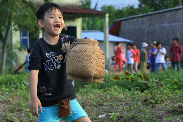 Vẻ nhí nhảnh của các bé tham gia “Bố ơi! Mình đi đâu thế?” ảnh 1