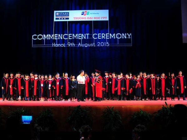 Bàn giao sinh viên cho nhà tuyển dụng ngay trong ngày tốt nghiệp ảnh 1