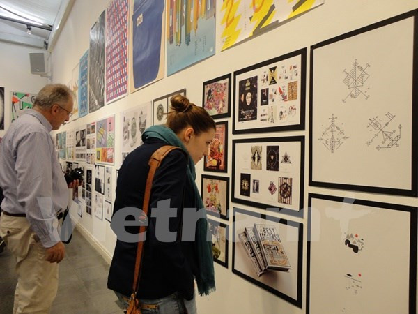 Giới thiệu tác phẩm đoạt giải thiết kế đồ họa chữ quốc tế tại Hà Nội ảnh 1