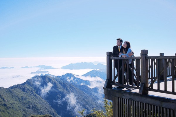 ‘Xin chào, người lạ ơi’ và cuộc đổ bộ của những gương mặt ‘hot' ảnh 2