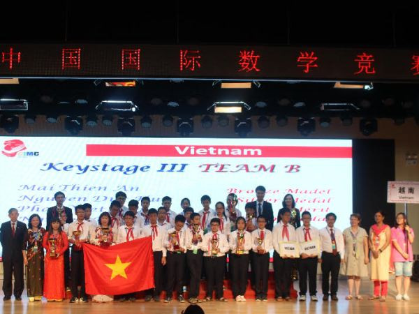 Việt Nam về nhất kỳ thi Toán học trẻ Quốc tế CIMC 2015 ảnh 1