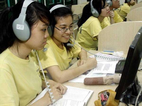 Hà Nội có 513 trung tâm dạy ngoại ngữ, tin học đăng ký hoạt động ảnh 1