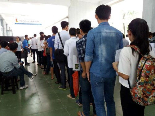 Tuyển sinh đại học 2018: Cạnh tranh đỗ-trượt chỉ bằng 0,01 điểm ảnh 2