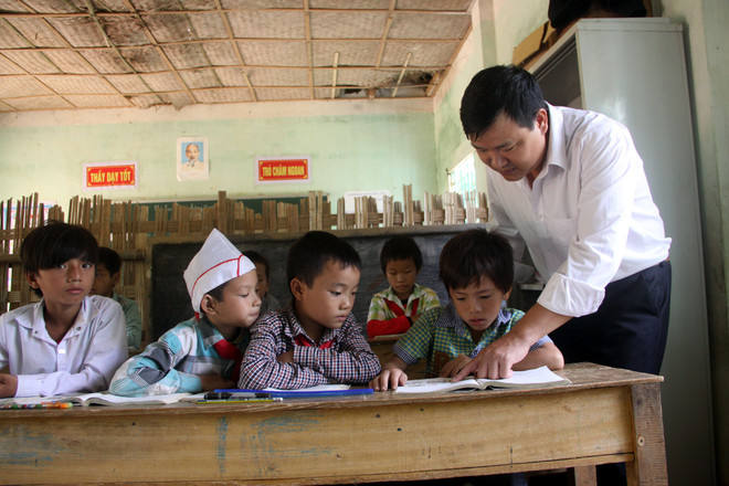 Không rập khuôn, máy móc trong sắp xếp lại các cơ sở giáo dục ảnh 1