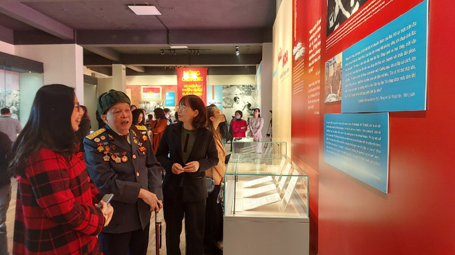 Máu và hoa: Hiểu thêm về 12 ngày đêm quật khởi của Thủ đô trước B52 Mỹ ảnh 2