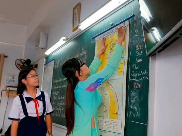 Xâm phạm thân thể học sinh, giáo viên có thể bị phạt 30 triệu đồng? ảnh 1