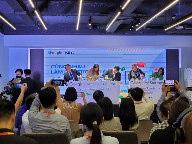 'Gã khổng lồ' Google hỗ trợ thúc đẩy chuyển đổi số tại Việt Nam ảnh 1