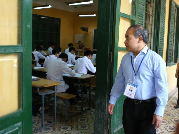 Bộ Giáo dục & Đào tạo: Không bỏ thi tốt nghiệp THPT dù có tốn kém ảnh 2