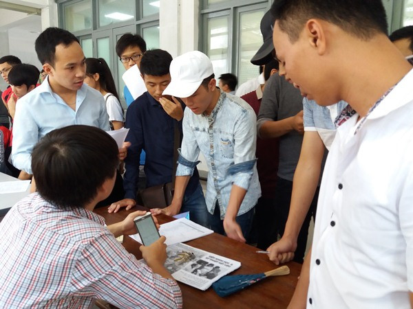 Sát giờ G, các trường đại học thưa vắng thí sinh nộp hồ sơ ảnh 11