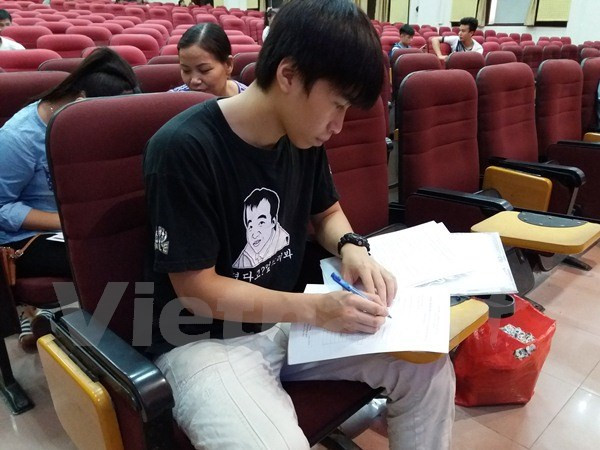 Tỷ lệ thí sinh ảo tăng, các trường đại học đau đầu căn điểm chuẩn ảnh 1