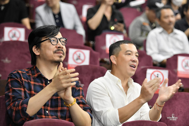 Dạ hội cựu sinh viên Thủ đô: Sống lại không khí âm nhạc thập niên 90 ảnh 1