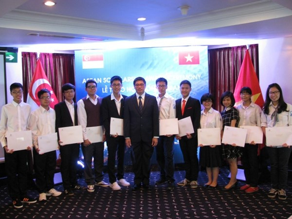 Cơ hội “săn” học bổng đại học 2015 của Chính phủ Singapore ảnh 1