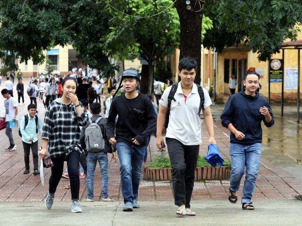 Thêm trường đại học, cao đẳng nâng điểm đánh trượt thí sinh ảnh 1