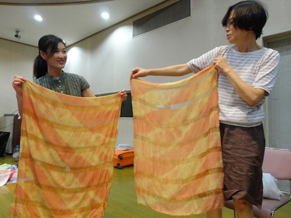 Thực hành phương pháp nhuộm màu kusaki-zome tại Hà Nội ảnh 9