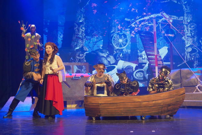 Quốc tế thiếu nhi: Phim, kịch, xiếc rộn ràng ra rạp với chiếc 'áo mới' ảnh 2